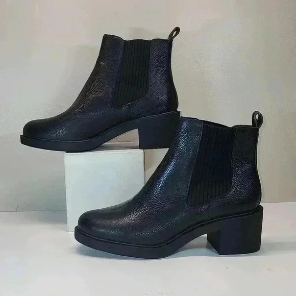 ANDRE ASSOUS WOMEN'S GEMMA CHELSEA BOOTS SIZE 11 - Picture 2 of 4